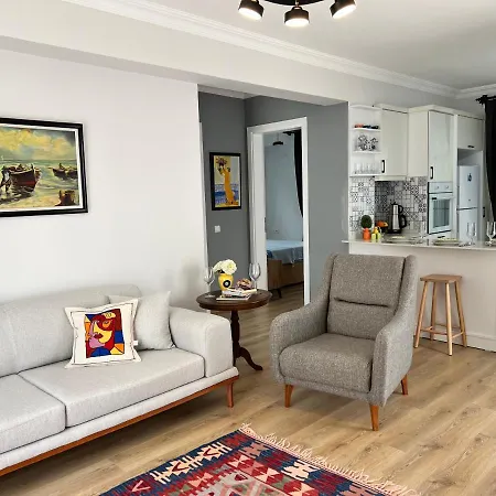 Cica Calis With Pool & Garden بيت للعطل